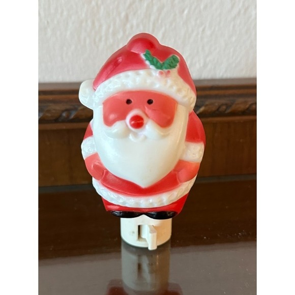 Vintage Santa Clause Night Light Plug In Soft Glow Works - Picture 2 of 3